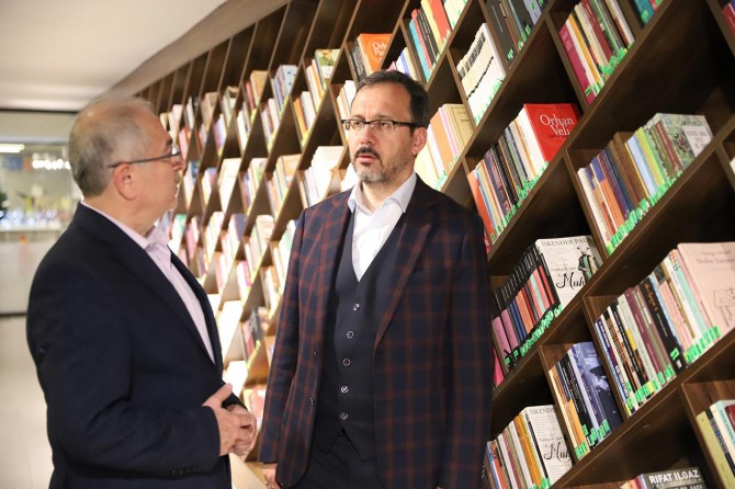 Gençler zaman nimetinin kıymetini bilmeli