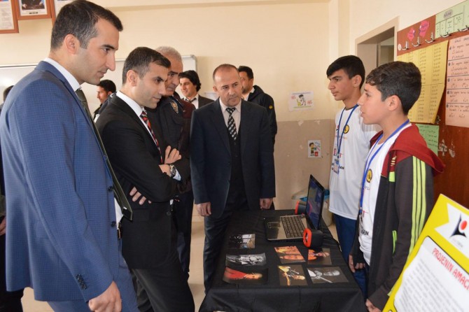 Öğrenciler Bilim Fuarı’nda projelerini tanıttı
