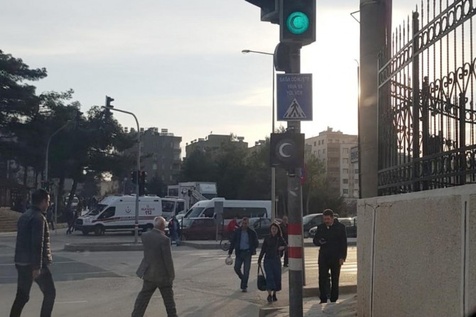 Trafik lambalarındaki yeşil ışık "Hilal" şeklini aldı