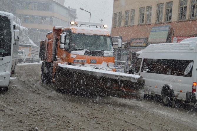 Bitlis'te yoğun kar yağışı