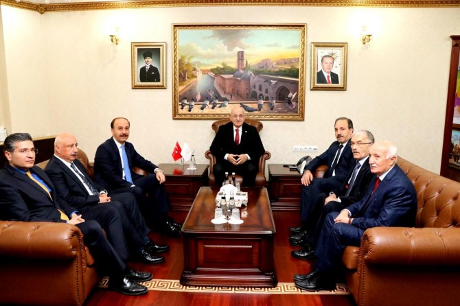 Eski Meclis Başkanı İsmail Kahraman Şanlıurfa’da
