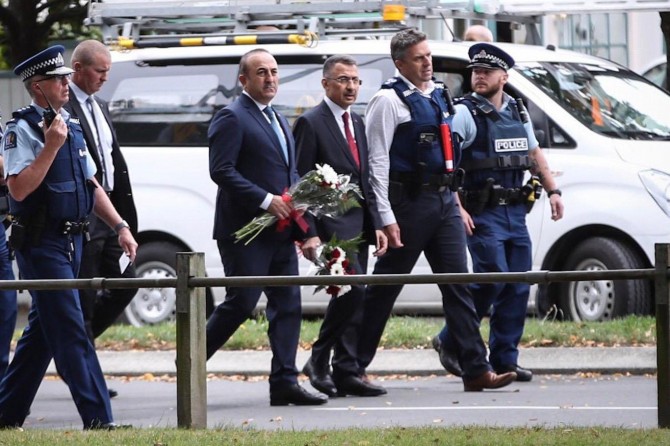 Biz bu terör eylemini tek bir kişinin yapabileceğine inanmıyoruz