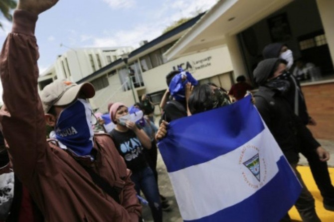 Tension rises in Nicaragua: 100 detentions