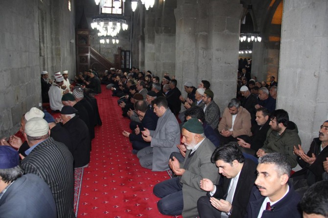 Bitlis'te Çanakkale şehitleri için mevlit okutuldu