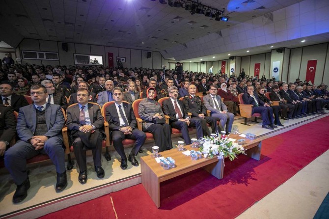 Van'da Çanakkale Zaferi çeşitli etkinliklerle anıldı