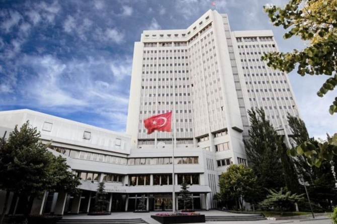 Dışişleriden Yunanistan ve "denize dökme" açıklaması