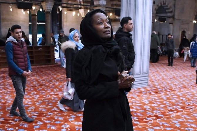 ABD'li ünlü sanatçı Della Miles Müslüman oldu