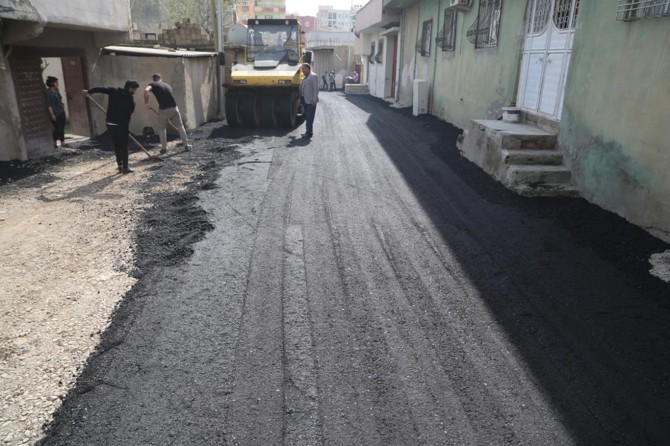 Silopi’de asfalt çalışmaları devam ediyor