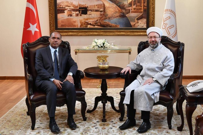 İslam insanların barış içerisinde yaşamasını amaçlar