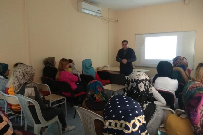 Bağımlılıkla mücadelede ailenin rolü ve önemi anlatıldı