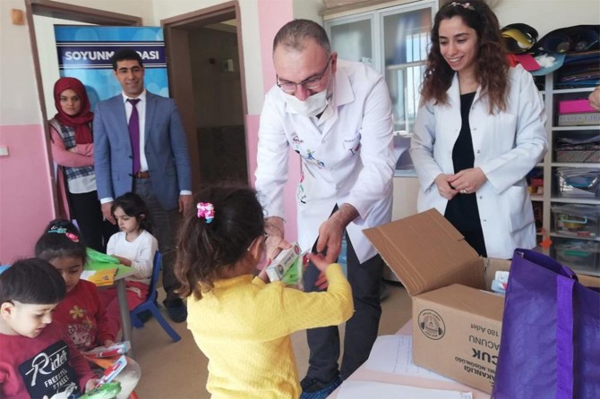 Çocuklara ağız ve diş sağlığı eğitimi verildi