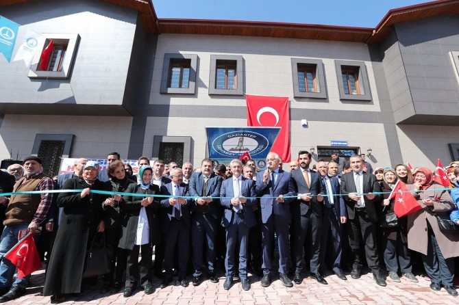 Tüm mahallelerimize sosyal tesis yaptık