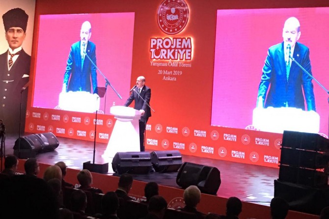 Soylu'dan İpekyolu Belediyesine başarı ödülü