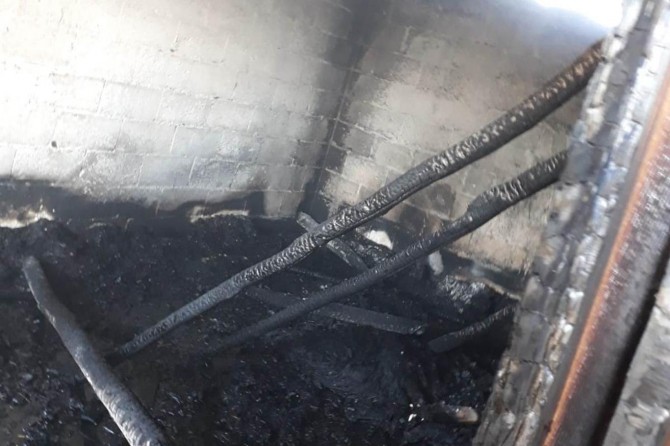 Evi yanan Suriyeli aile yardım bekliyor