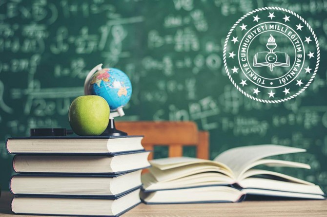 MEBê kontejan ji mamostetîya Kurdî re veneqetand