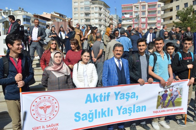Yaşlılara sahip çıkmak devletin ve bizim en önemli önceliklerinden biri
