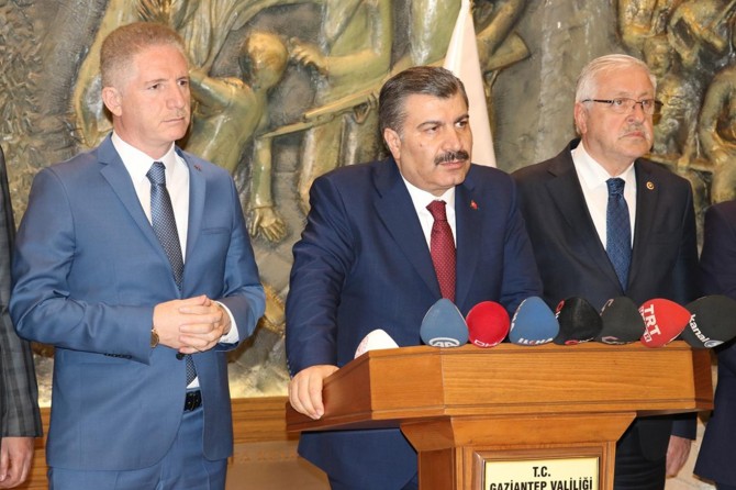 Sağlık Bakanı aşı yetersizliği iddialarını yalanladı