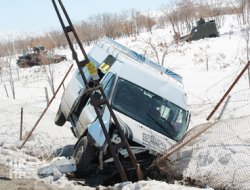 Bingöl-Genç Yolunda Kaza: 7 Yaralı