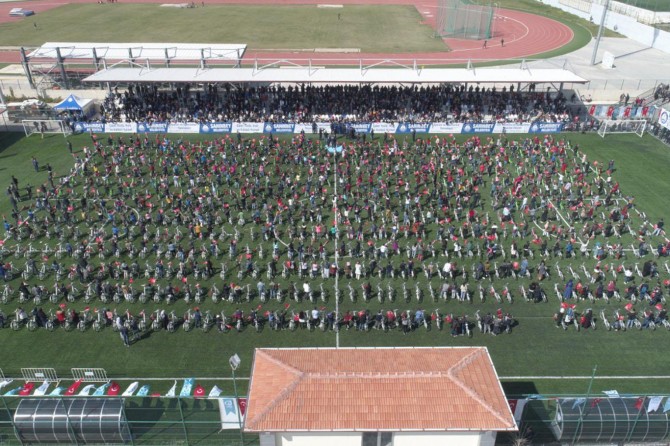 ​​Gaziantep’te kitap okuyan öğrenciler bisikletle ödüllendirildi