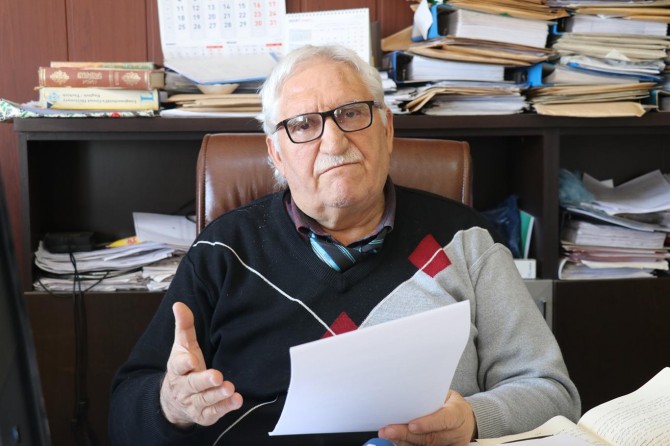 Küçüklerimize merhamet büyüklerimize saygı göstermeyen bizden değildir”