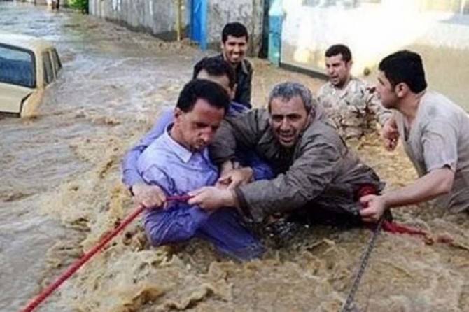 İran'da sel tehdidi devam ediyor