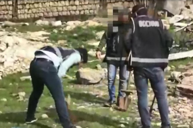 Silah ve tarihi eser operasyonu