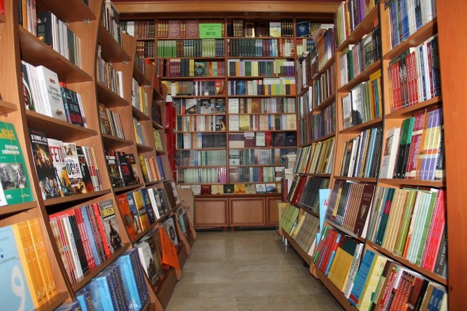 Engelli vatandaşların istediği kitaplar artık evlerine gönderilecek