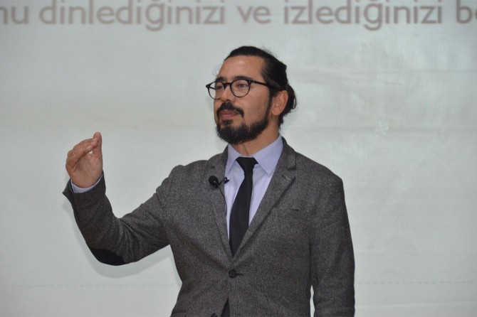 ​Stres ve endişelerimizle yüzleşirken iyi bir sağlık hizmet vermek zorundayız