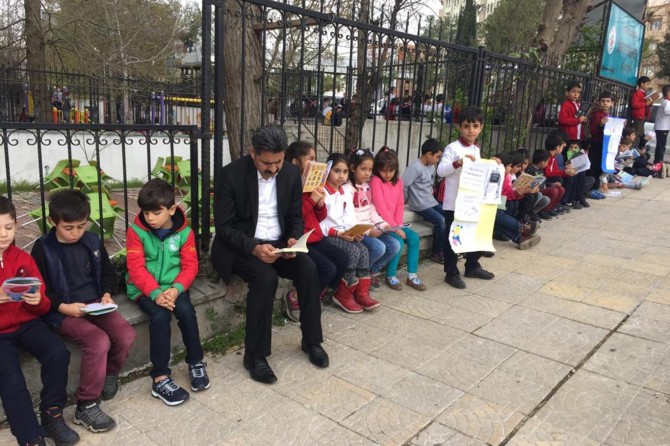 Adıyaman Cumhuriyet İlkokul öğrencilerinden okuma etkinliği