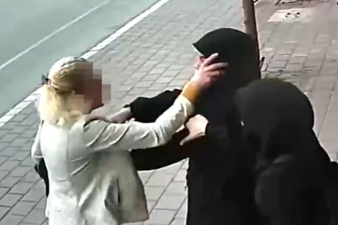 Li hember tesettûrê êrîşeke din a hovane û bêedeb hat kirin