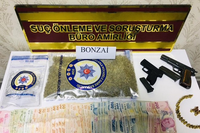 Gaziantep'te uyuşturucu ve tabancaya 2 tutuklama