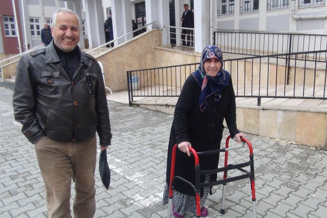 Seçimlerin ülkemiz için hayırlı olmasını diliyoruz