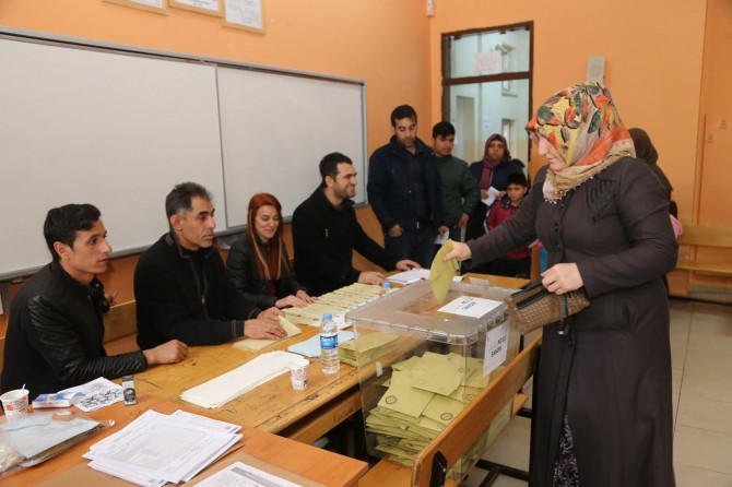 Doğu illerinde oy verme işlemi sona erdi
