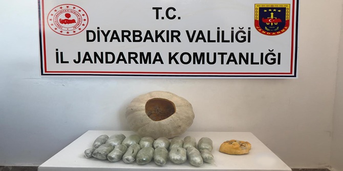 Bal kabağında satışa hazır esrar ele geçirildi