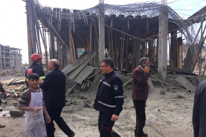 Beton dökümü sırasında inşaat çöktü: Bir yaralı