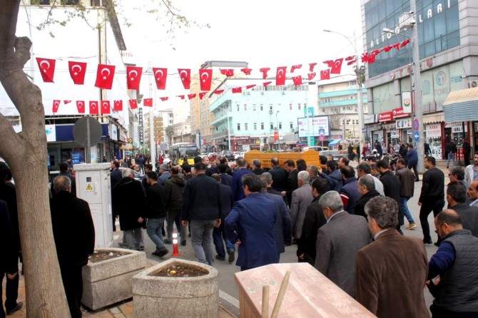 HÜDA PAR GİK yedek üyesi Özaslan'nın annesi vefat etti