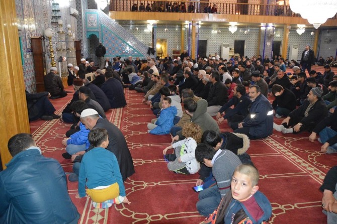 Kudüs ve Mescid-i Aksa siyonistlerin postalları altında inlemekte