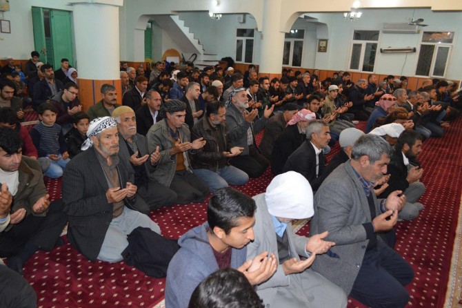 Hilvan’da Mirac Kandil’inde eller semaya kalktı