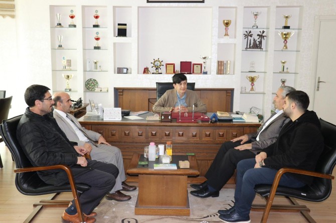 Bingöl'de öğrenciler öz güvenlerinin artması adına okul idarecisi yapılıyor