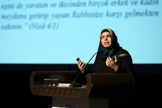 İslam’ın kadın konusundaki sabitelerini bilmeliyiz