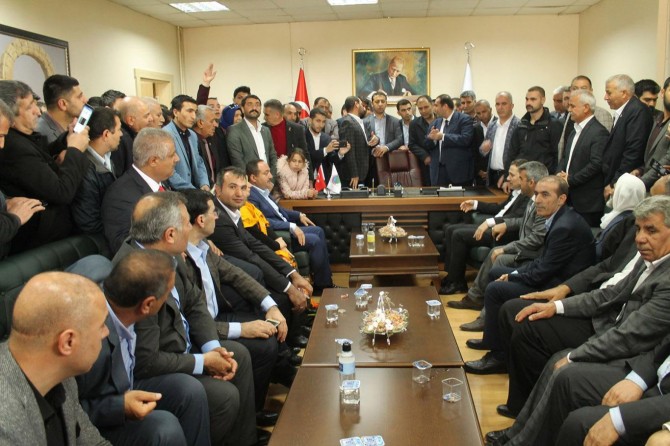 Viranşehir Belediyesinde devir teslim töreni