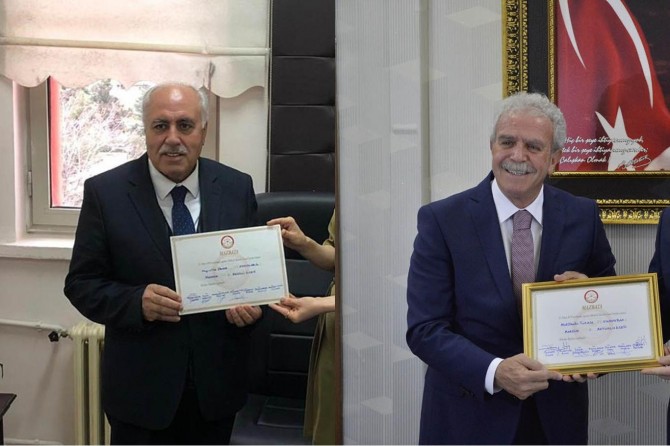 Abdülkadir Tutaşı ve Hayrettin Demir mazbatalarını aldı