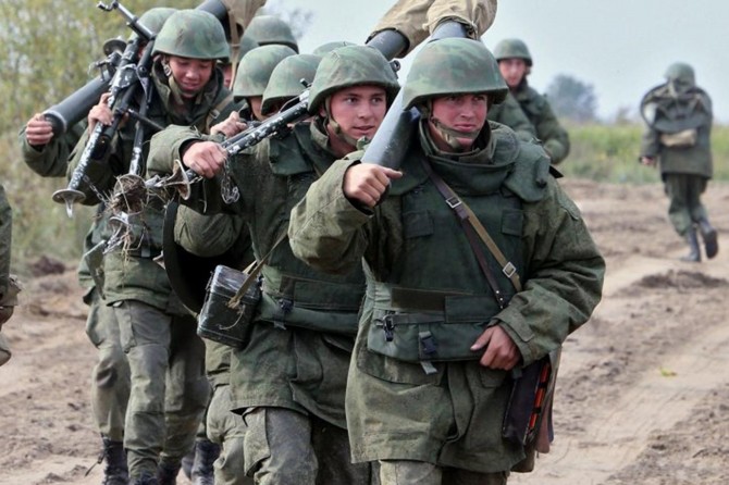 Rusya 2 Ukrayna askerini öldürdü