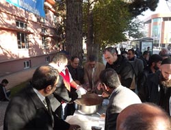 Erzincan'da Aşure Dağıtımı