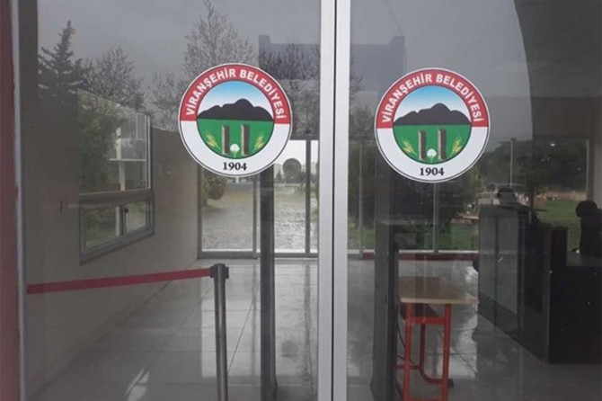 Belediye girişindeki üst araması kaldırıldı