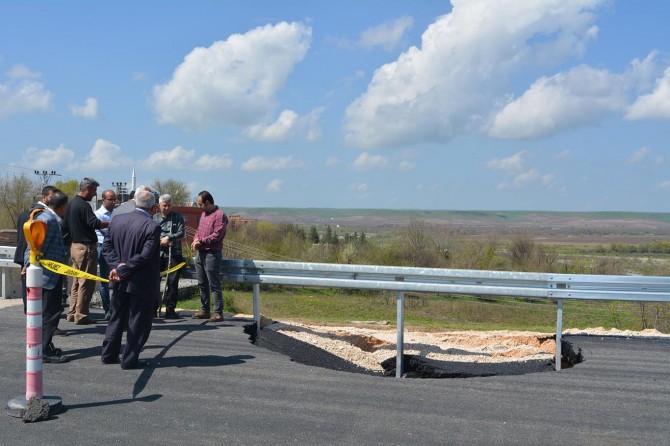 Vatandaş, obruk oluşumu ihmalden kaynaklandığı iddia etti