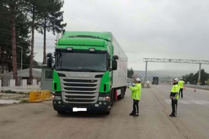 271 ağır taşıt trafikten men edildi