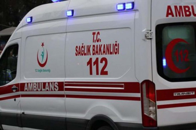 Ambulansı yol vermeyen sürücüye hapis istemi