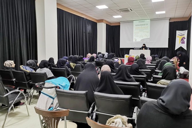 Ailenin temeli eşya üzerine değil sevgi üzerine bina edilmeli