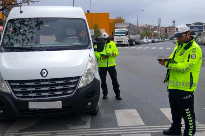 Okul servis araçları denetlendi